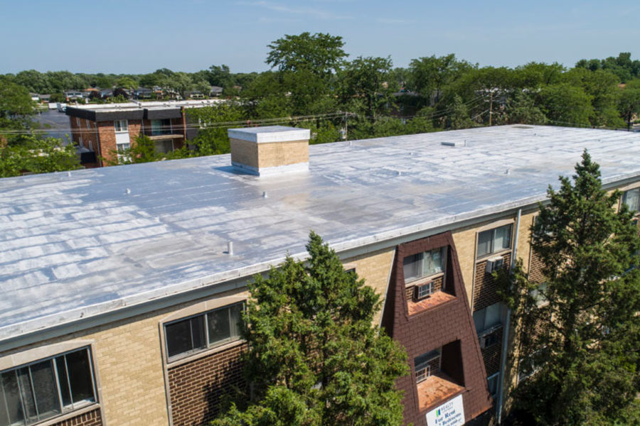 metal flat roof on commercial building schaumburg il